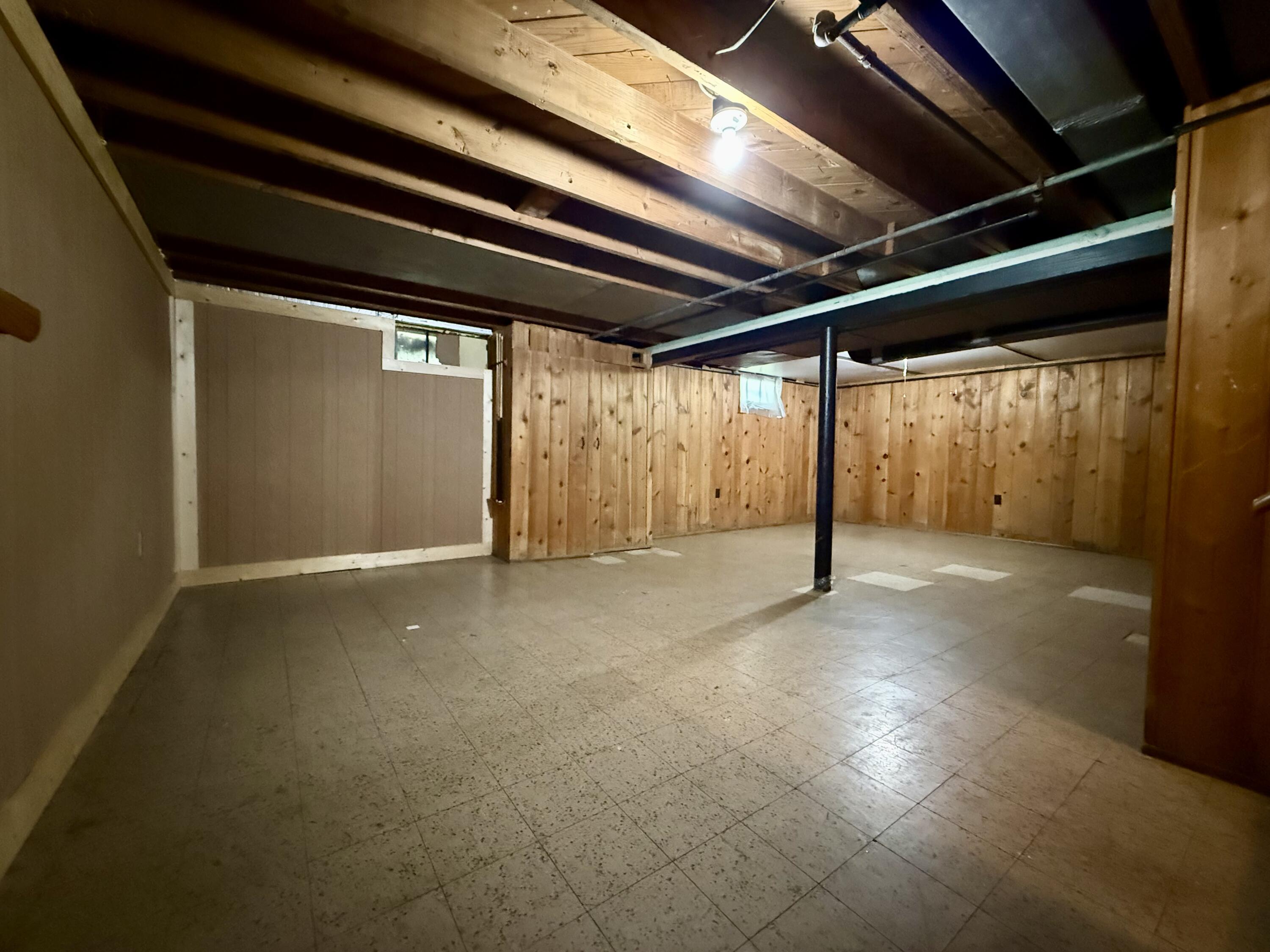101 W Maplewood Avenue