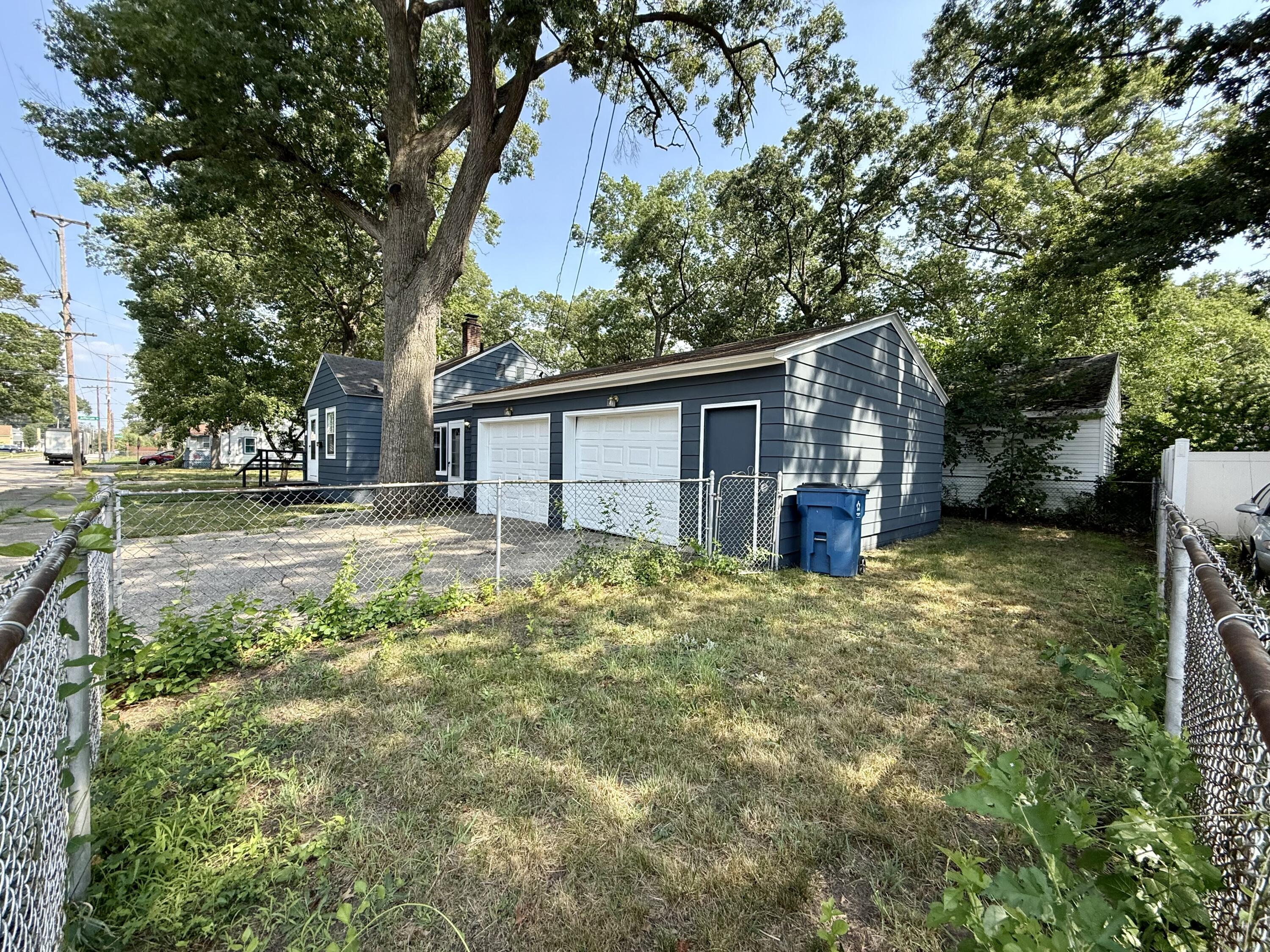 101 W Maplewood Avenue