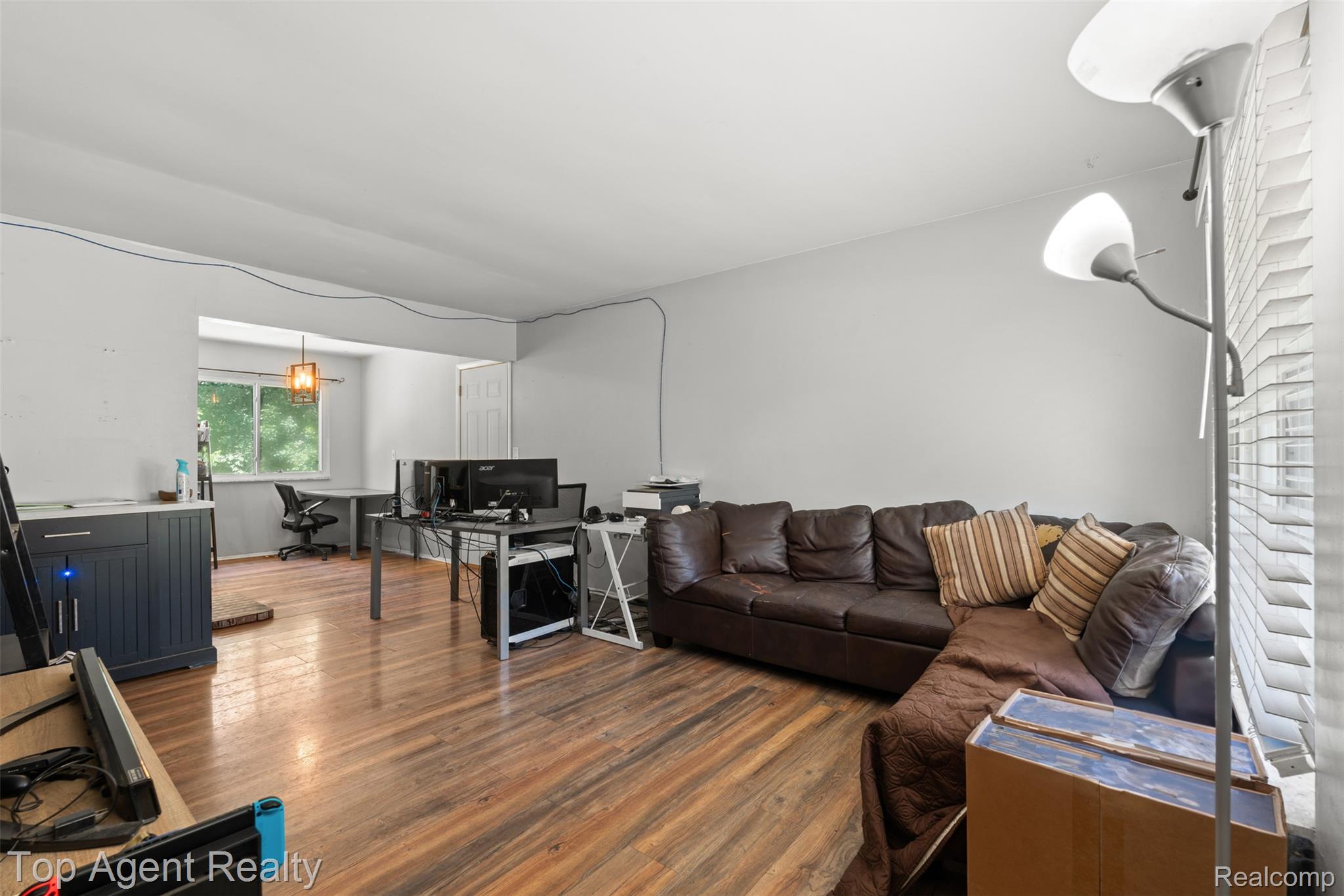 227 W Peterson Drive