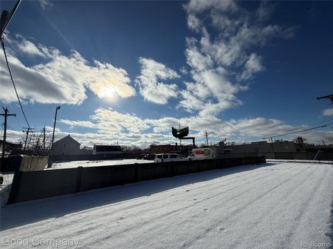 000 Vassar Hazel Park City MI 48030