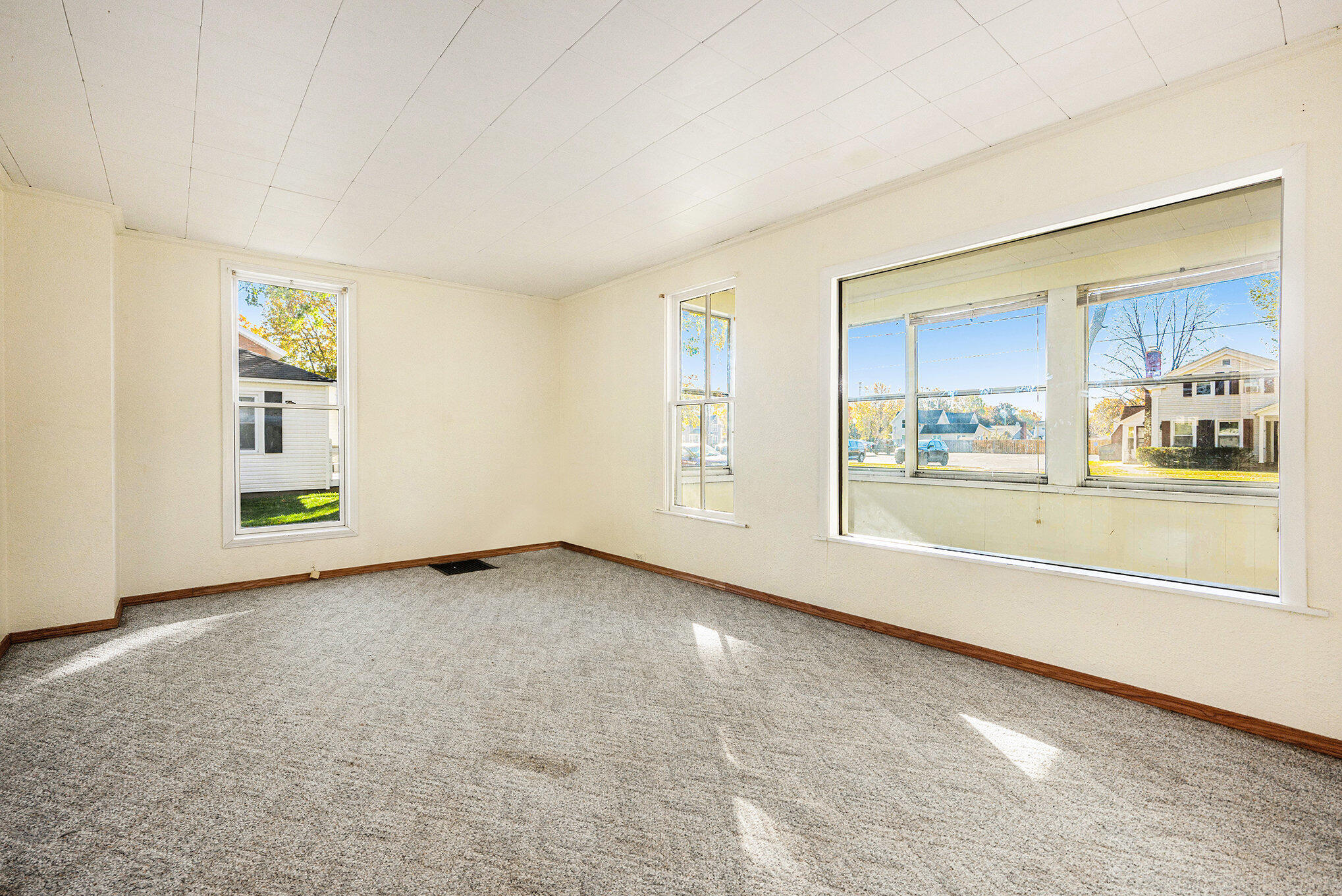 120 W Franklin Street