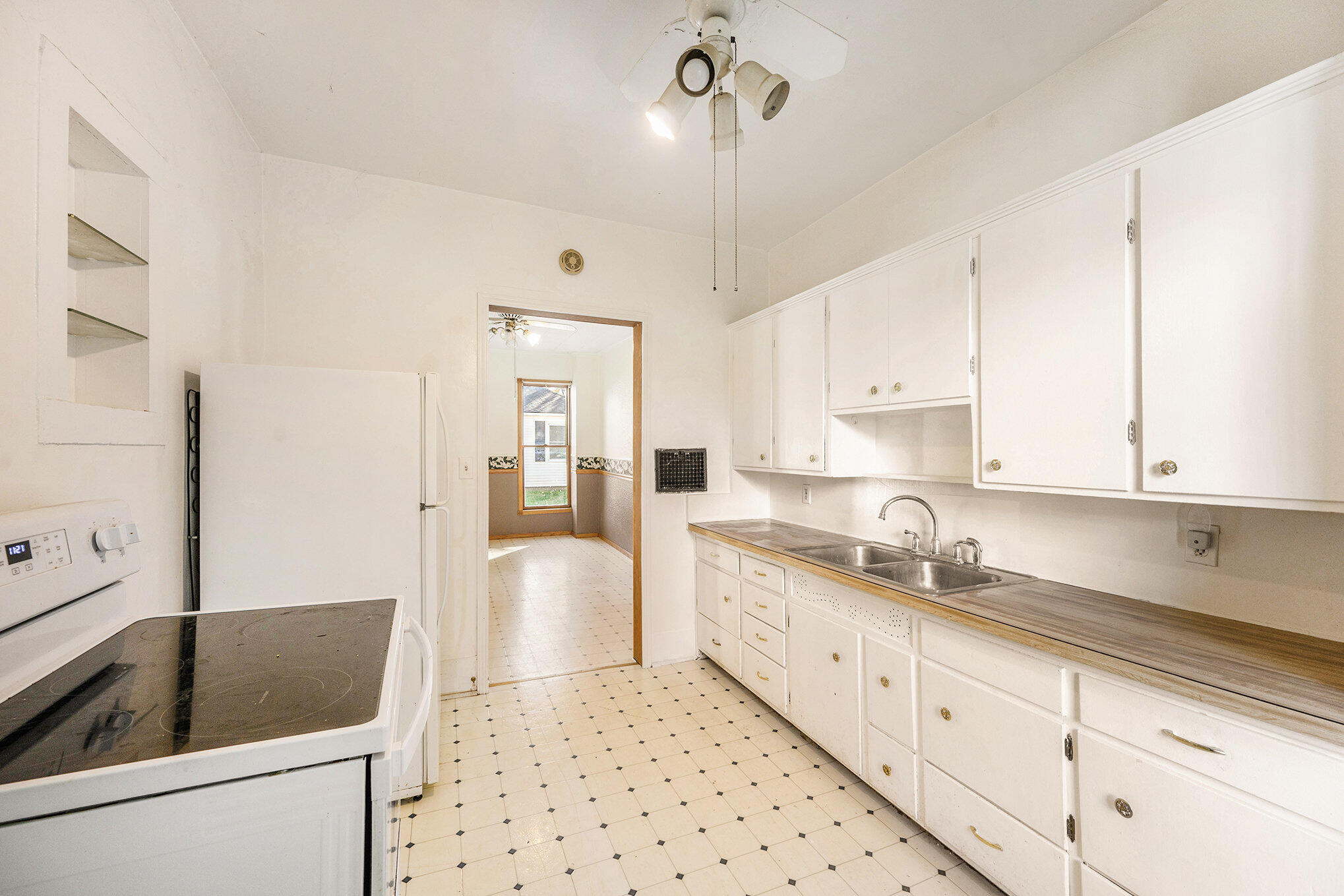 120 W Franklin Street