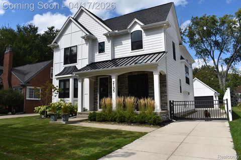 2135 Manchester Road Birmingham City MI 48009