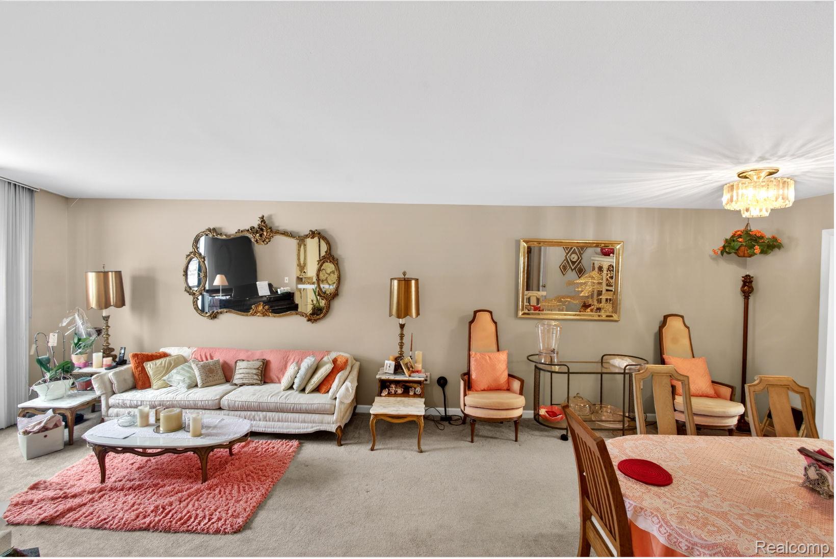 24900 Glenbrooke Drive