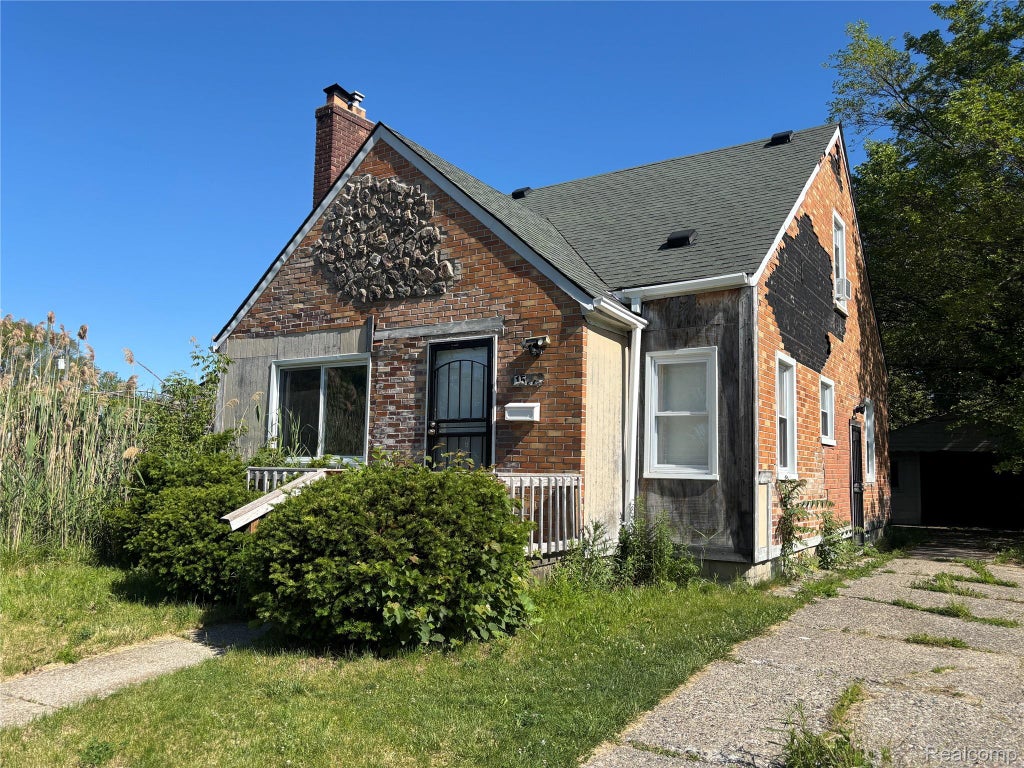 Photo of 15227 Linnhurst Street, Detroit City, MI 48205 (MLS # 20261039139)