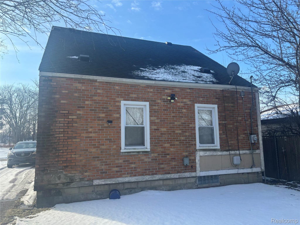 Photo of 15227 Linnhurst Street, Detroit City, MI 48205 (MLS # 20261039139)