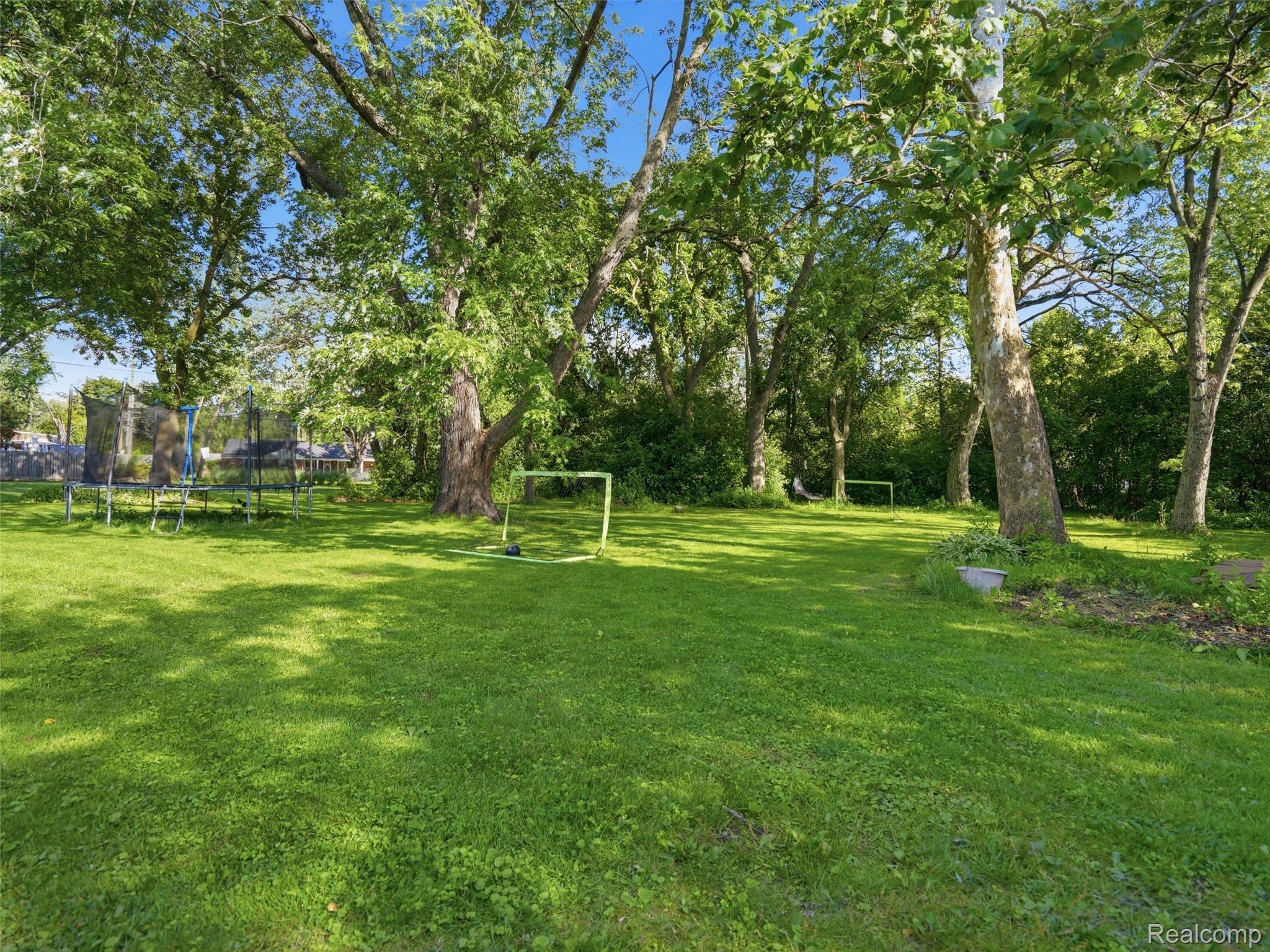 16175 W 13 Mile Road