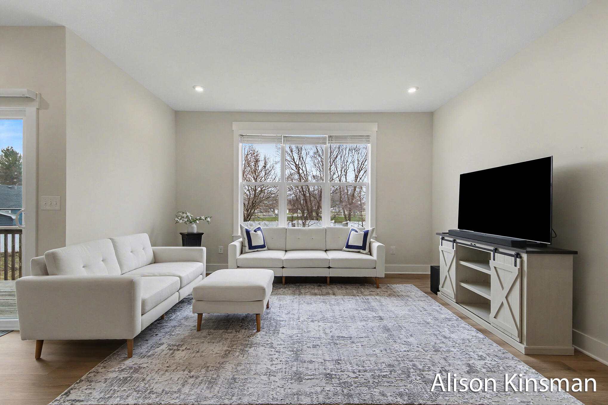 2764 Woodhaven Court SW