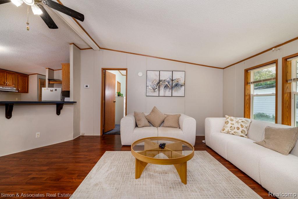 4995 Croissant Street