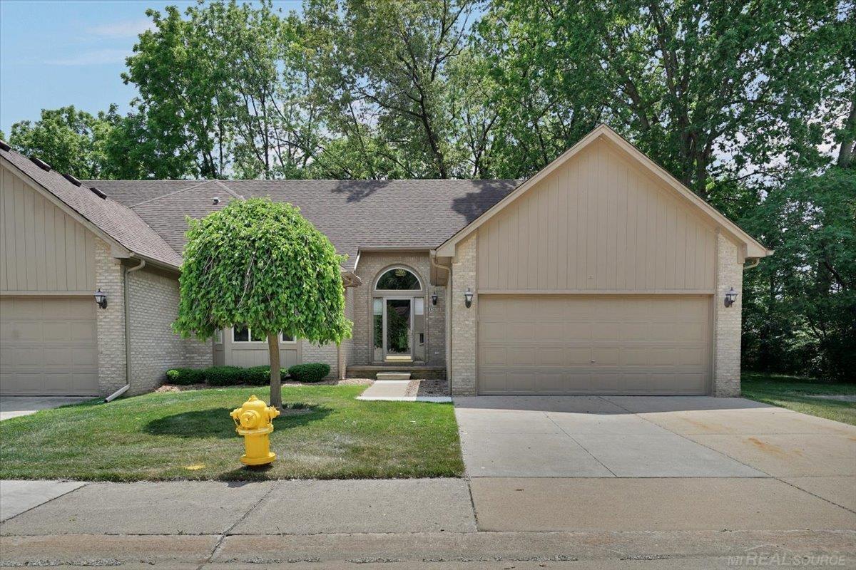 15634 Corso Drive