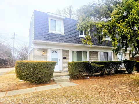 15100 W 9 Mile Road Oak Park City MI 48237