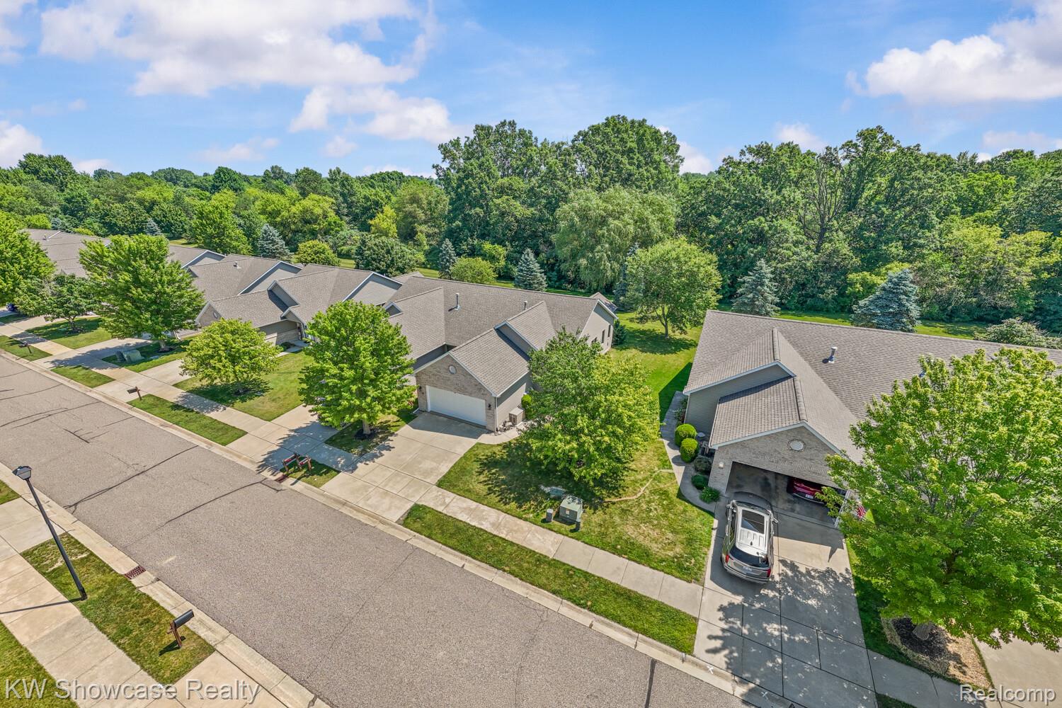 1033 Bluebell Lane