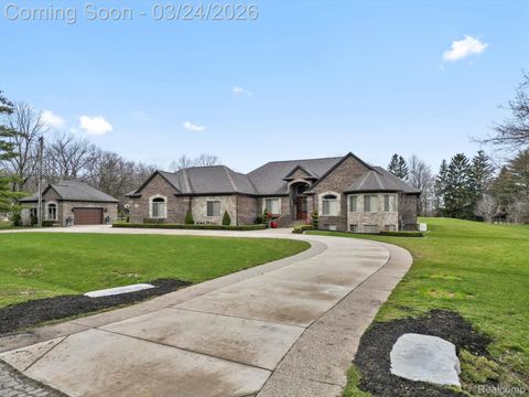 Photo of 3960 HARVEST CREEK Court, Oakland Charter Township, MI 48306 (MLS # 20261018080)