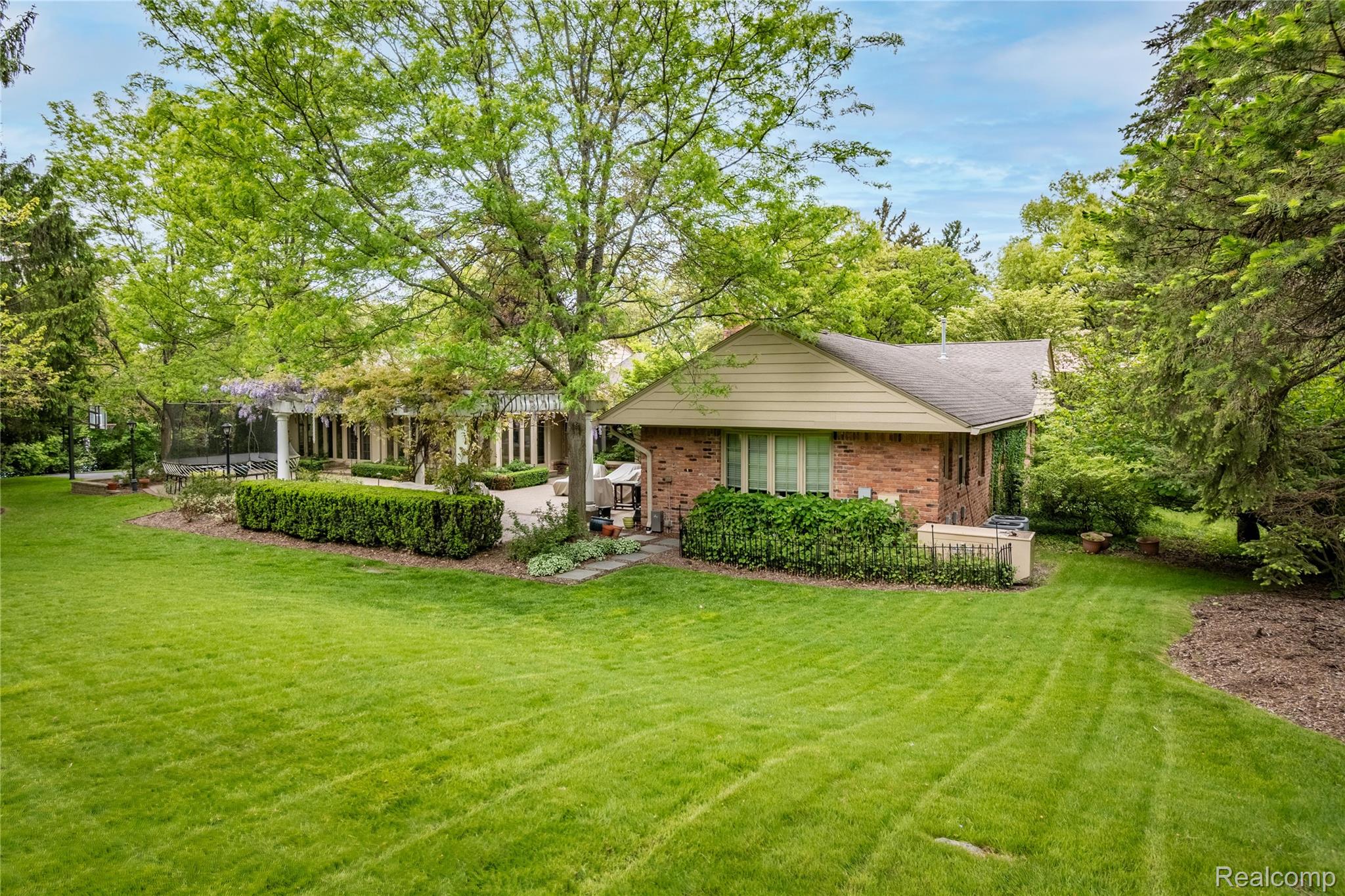 645 Lone Pine Road