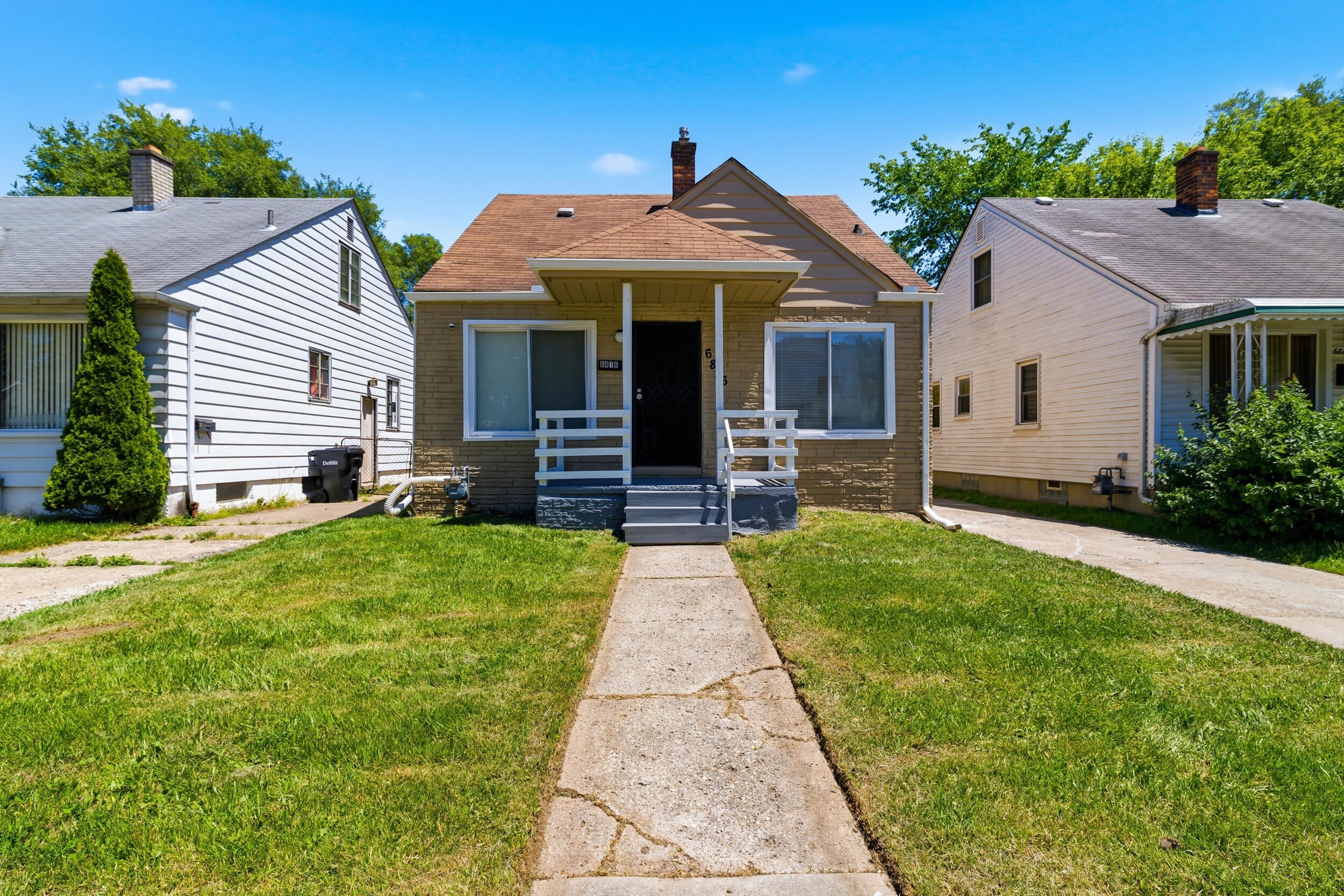 6816 Evergreen Road