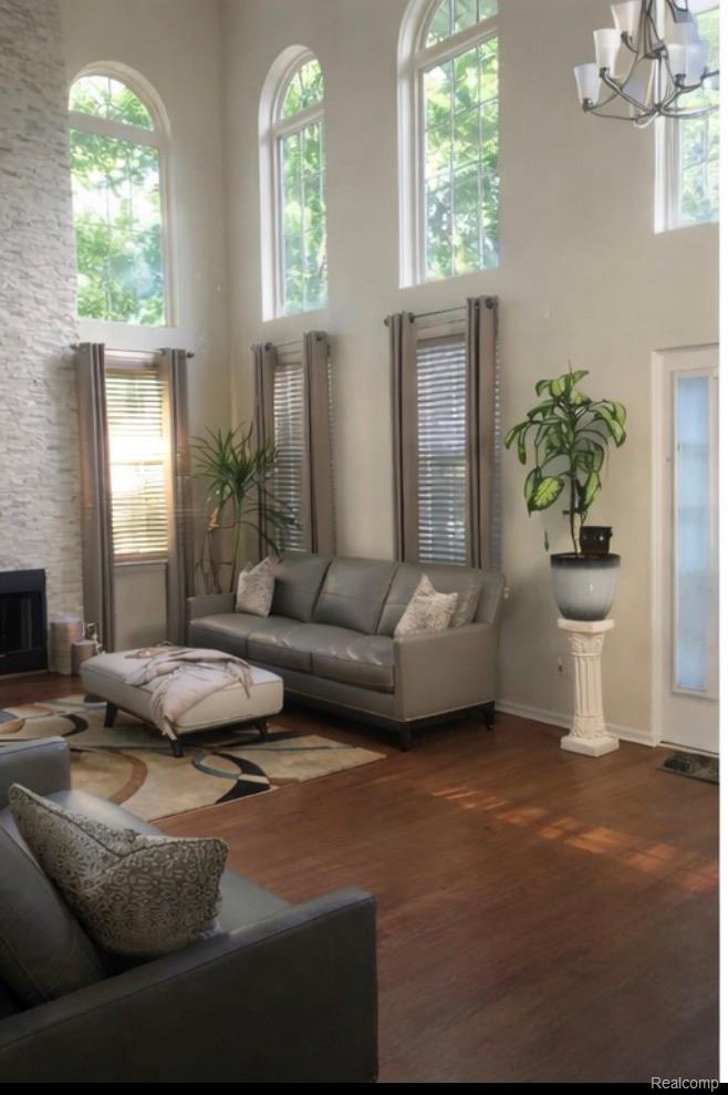 41772 E Glade Road W 41