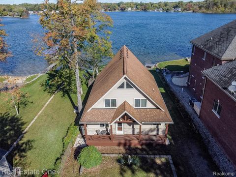 782 Appalachi Street Commerce Charter Township MI 48390