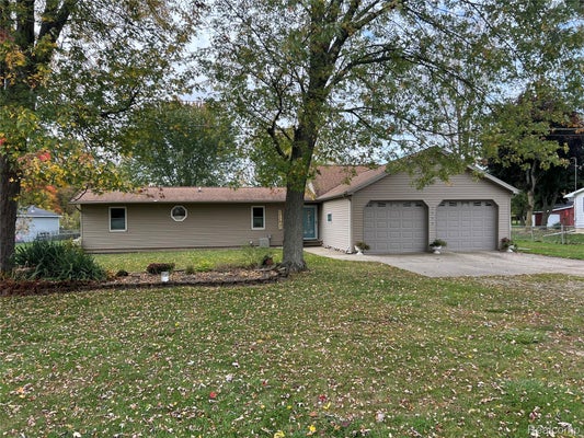 2090 VANDEKARR RD, OWOSSO, MI 48867 - Image 46b42e72c6b7281645a8dc5ed03582b8/3472899982
