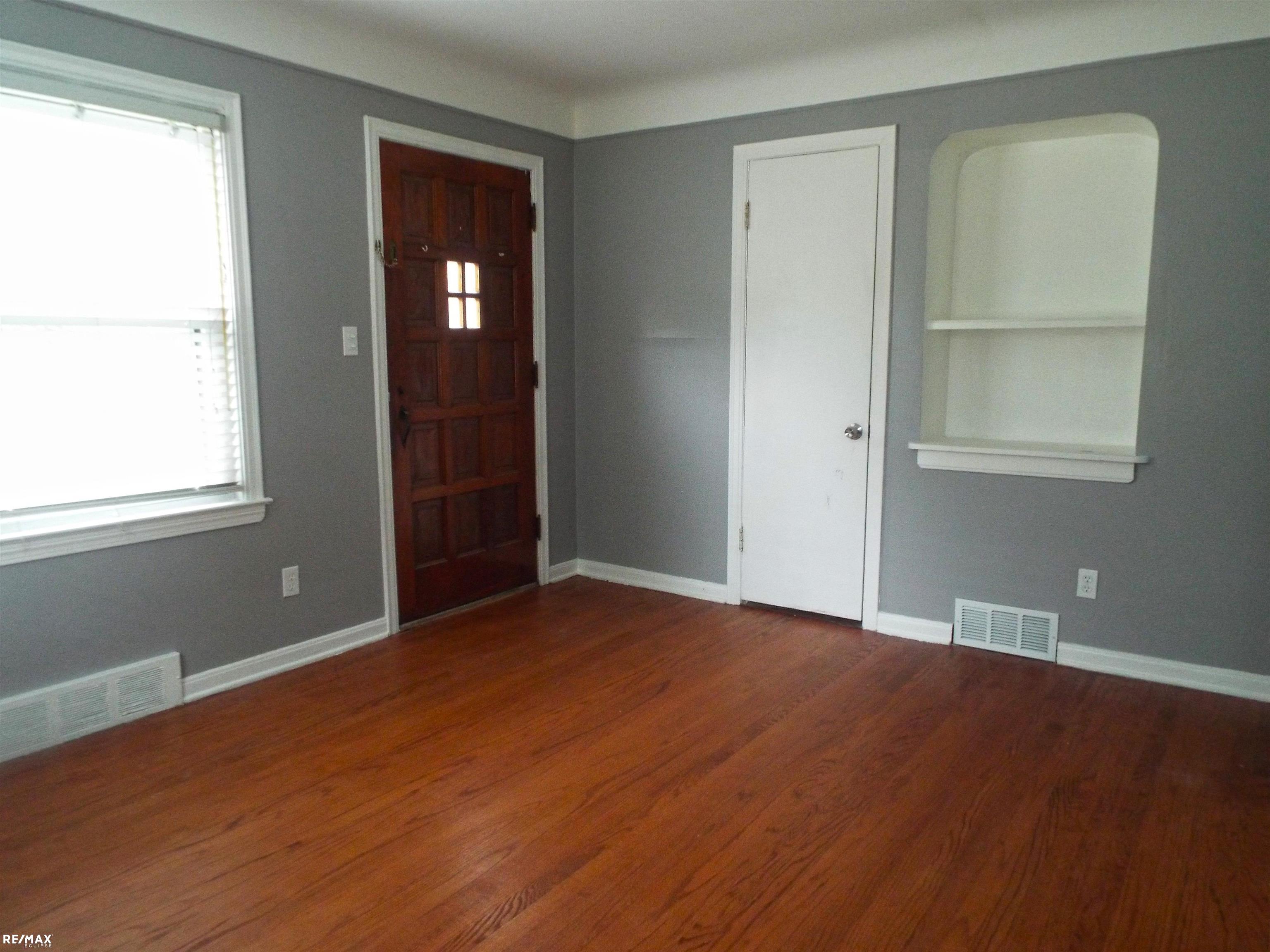 21102 Lancaster Street