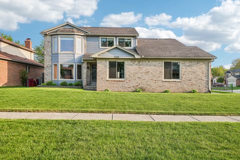 15610 WILLIAMSBURG Drive E Macomb Township Macomb MI 48044