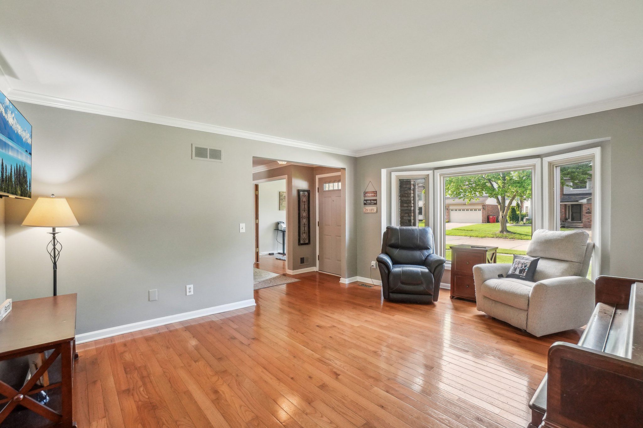 15610 WILLIAMSBURG Drive E