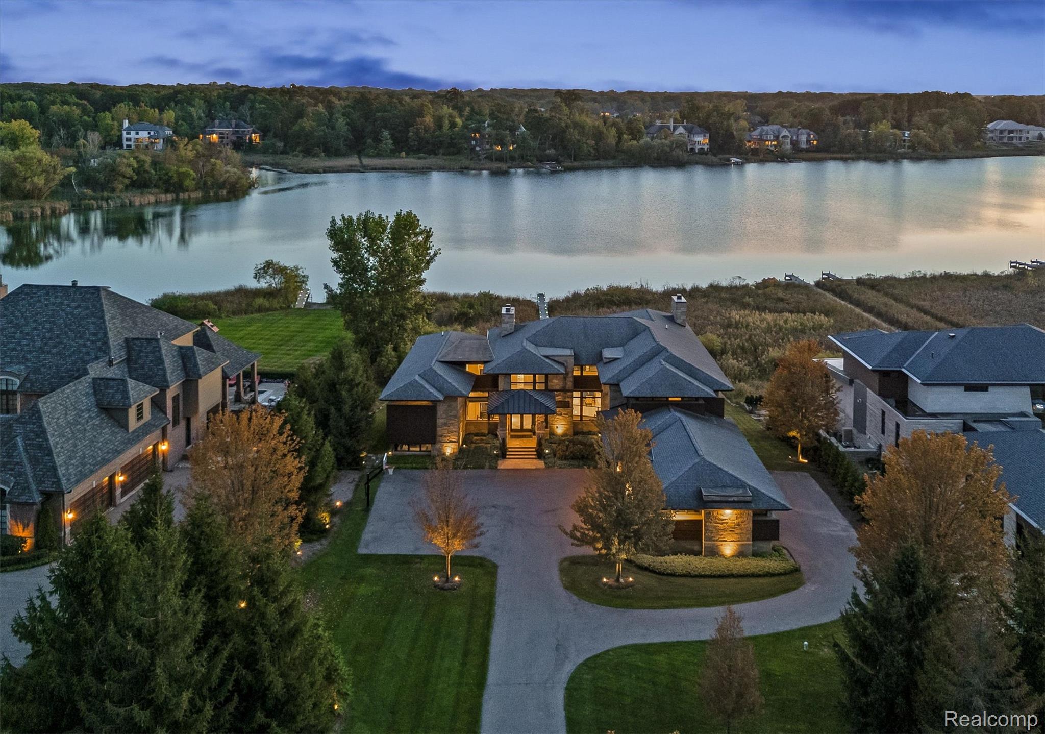 2657 TURTLE SHORES Drive