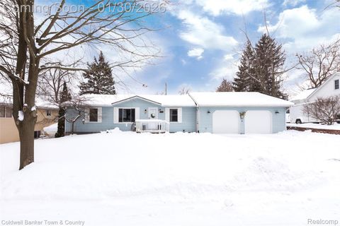 1315 Central Avenue Howell City MI 48843