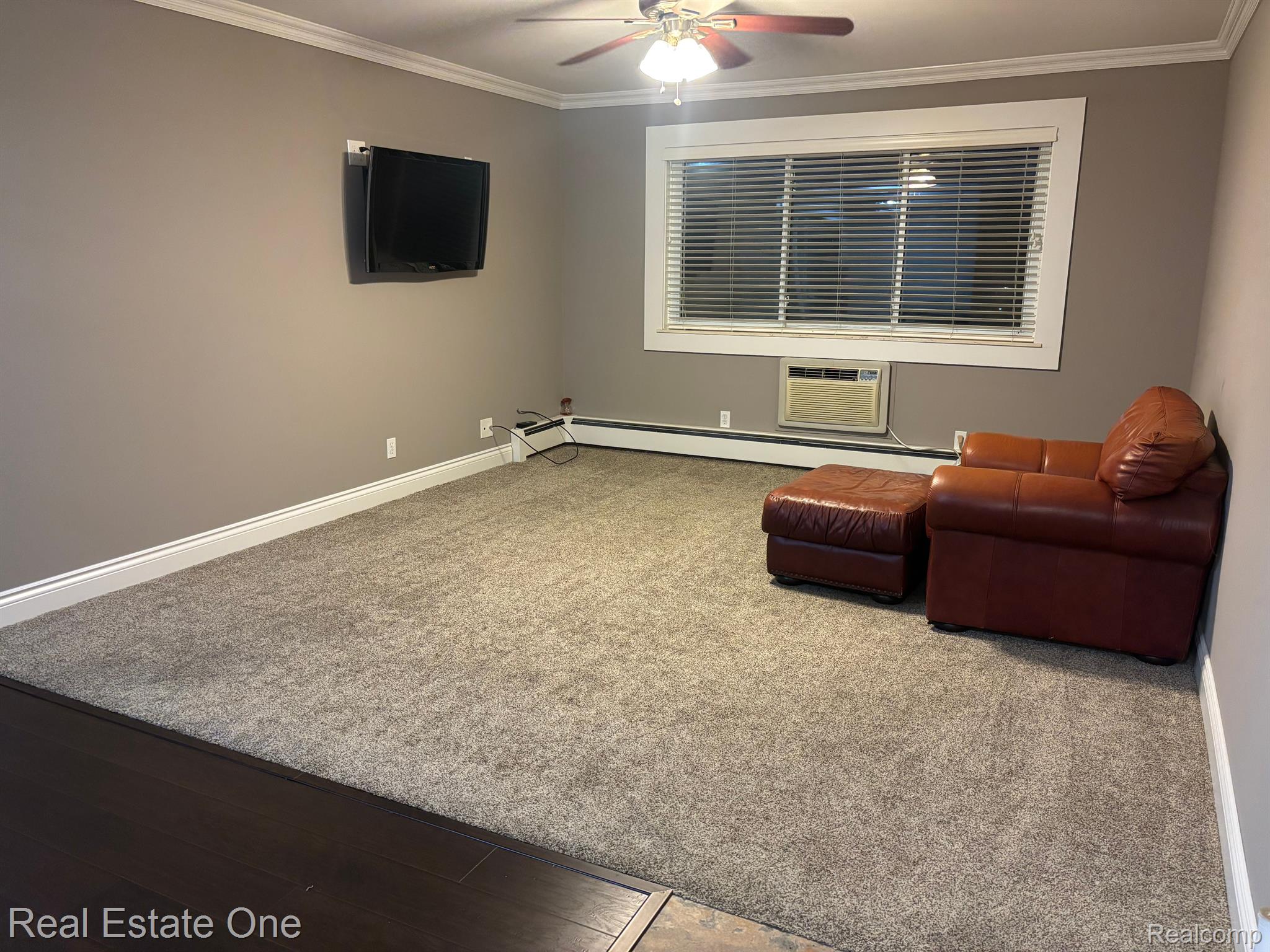 803 PLATE Street 209