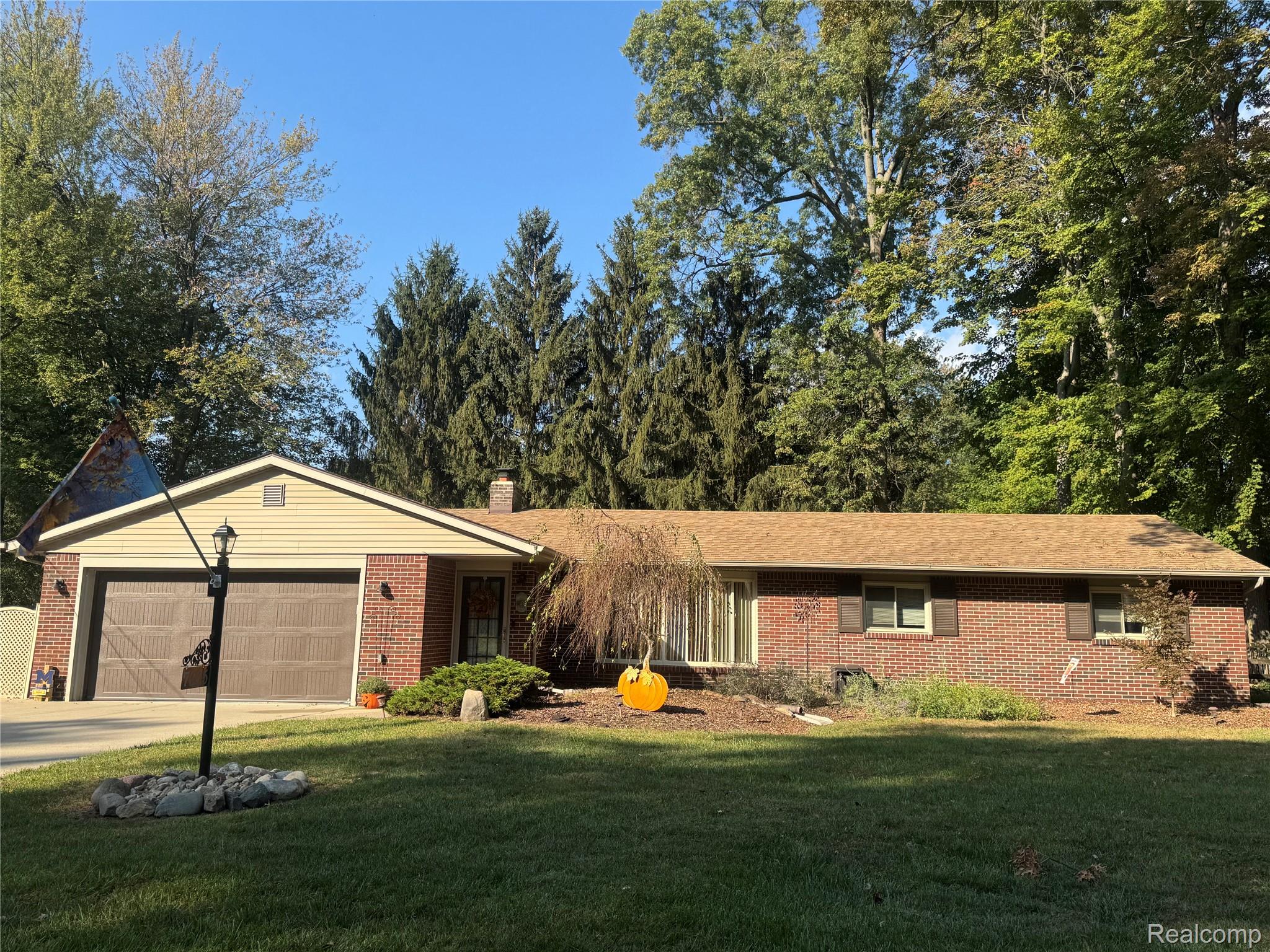 7665 Apache Trail Road