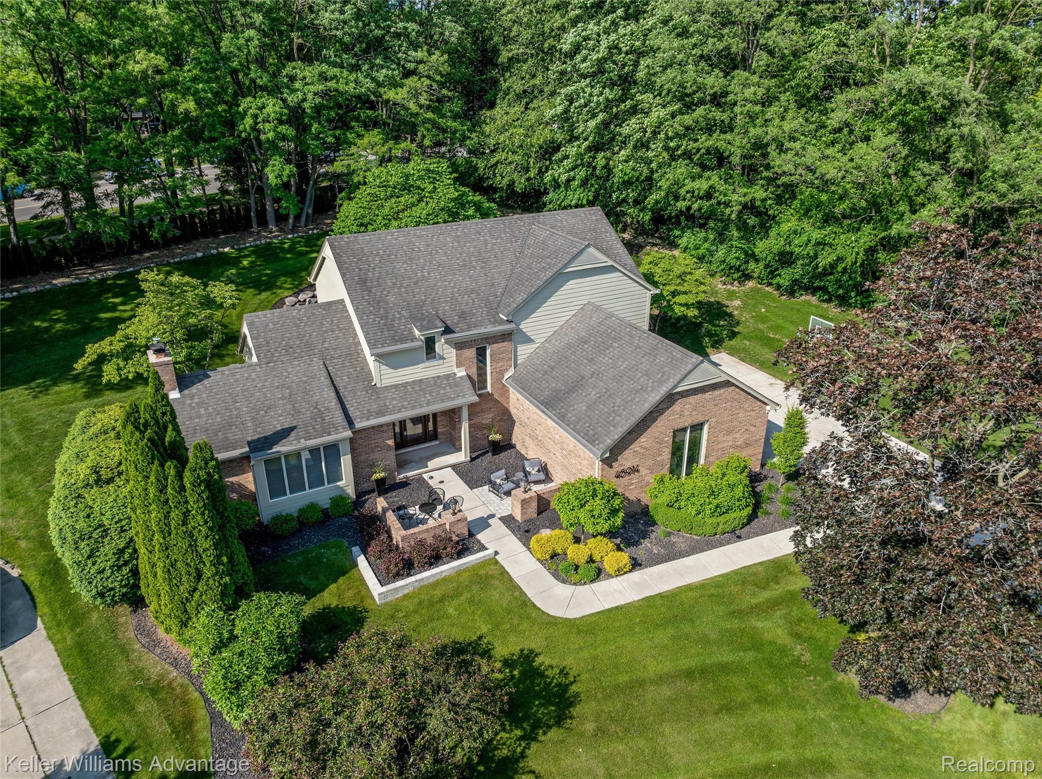 46914 Woodbend Court