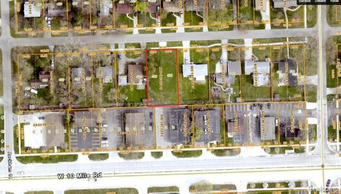 19095 Hilton Drive Southfield City MI 48075