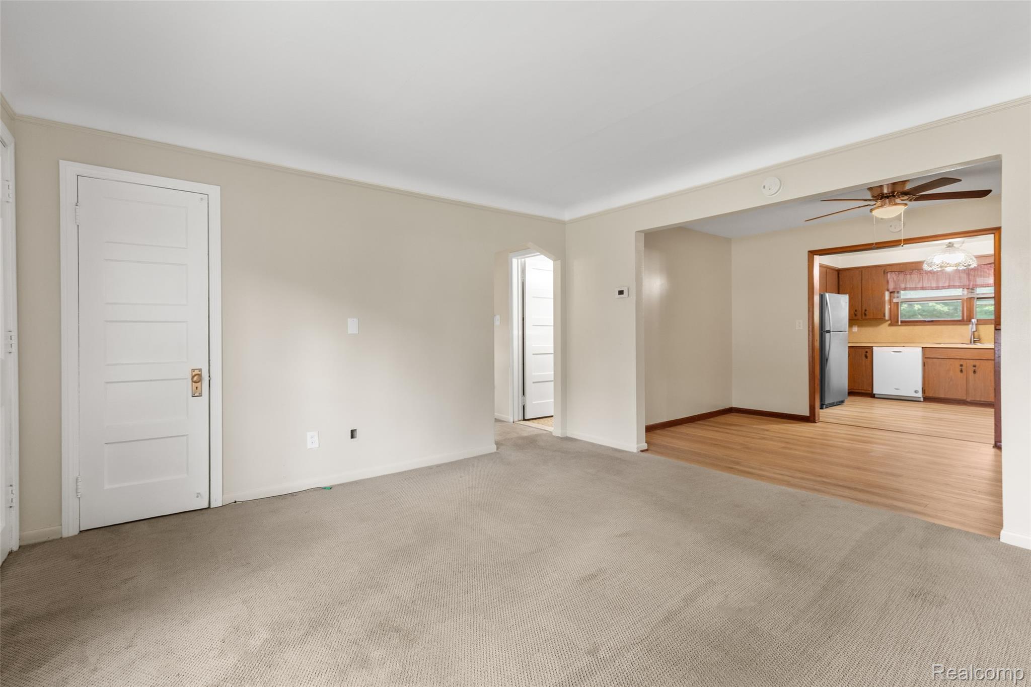 Southfield City, Michigan 48075, United States, 4 Bedrooms Bedrooms, ,2 BathroomsBathrooms,Residential,Pending,183662