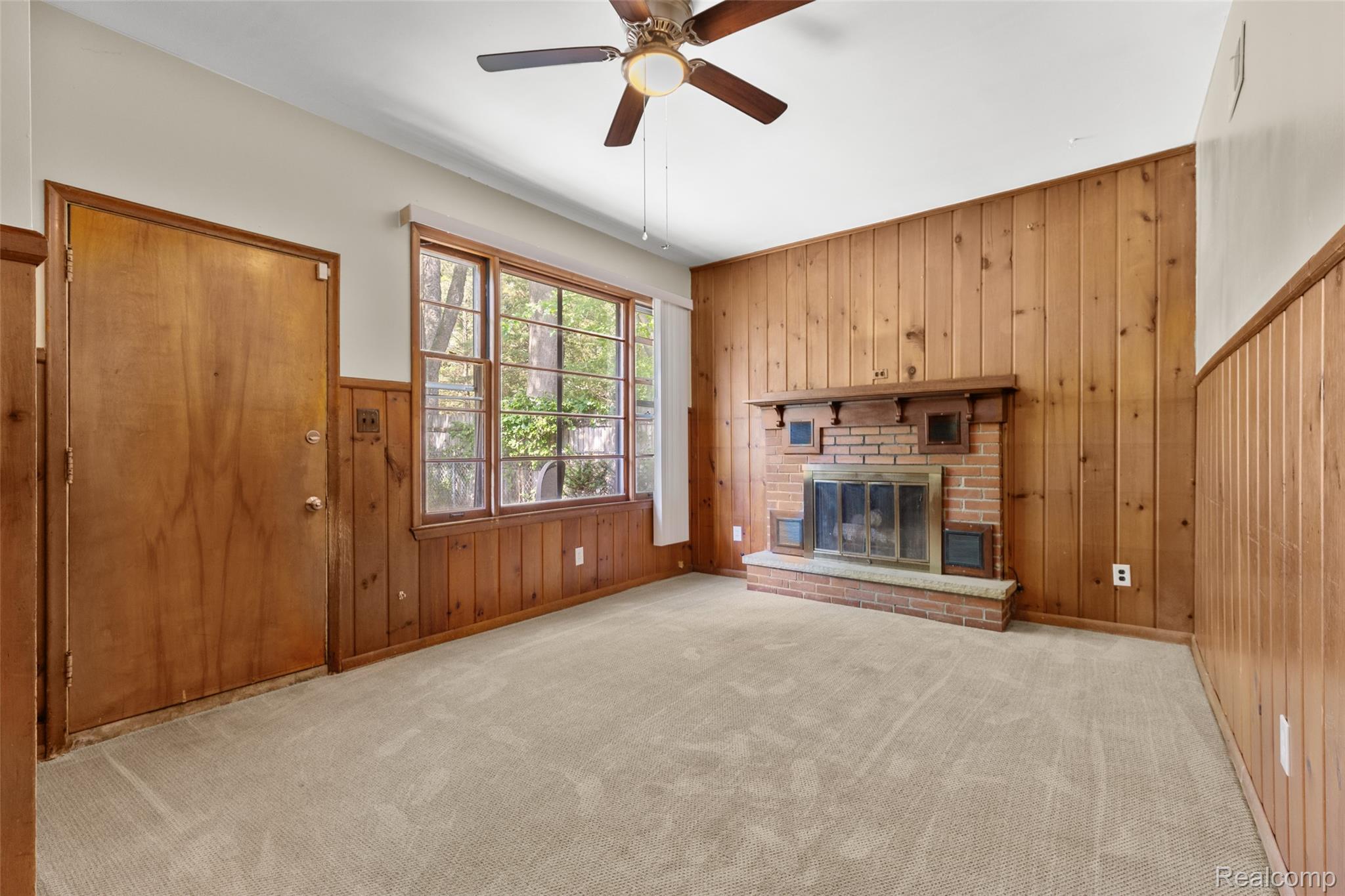 Southfield City, Michigan 48075, United States, 4 Bedrooms Bedrooms, ,2 BathroomsBathrooms,Residential,Pending,183662