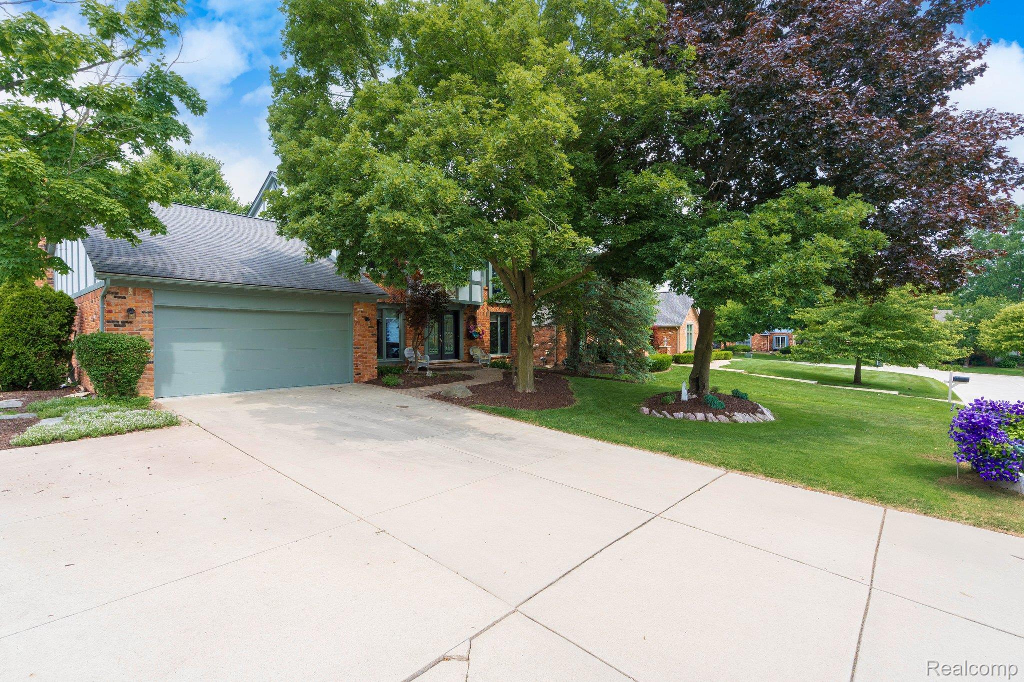 1819 Quincy Drive
