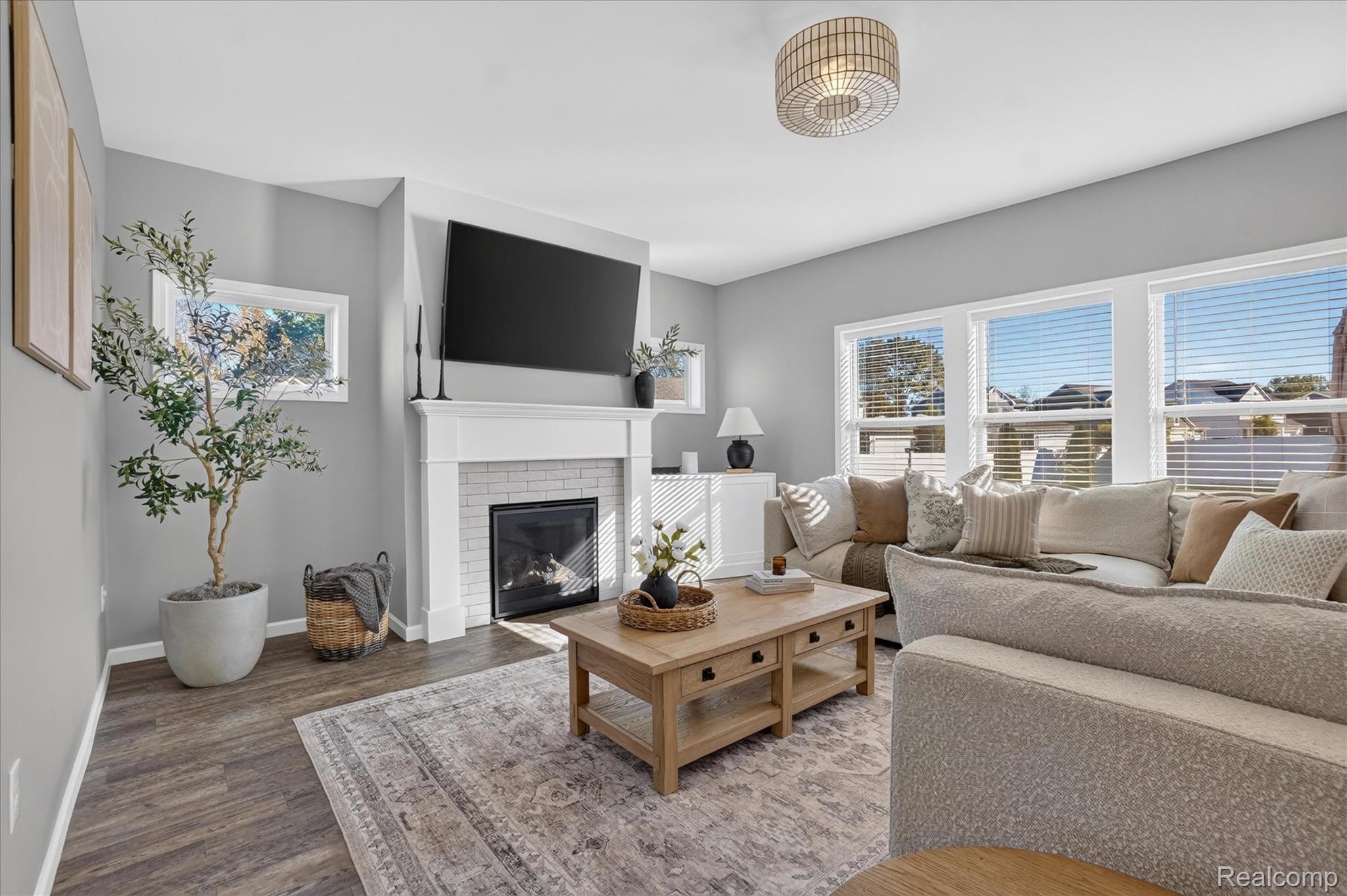 1031 Autumn Park Trail