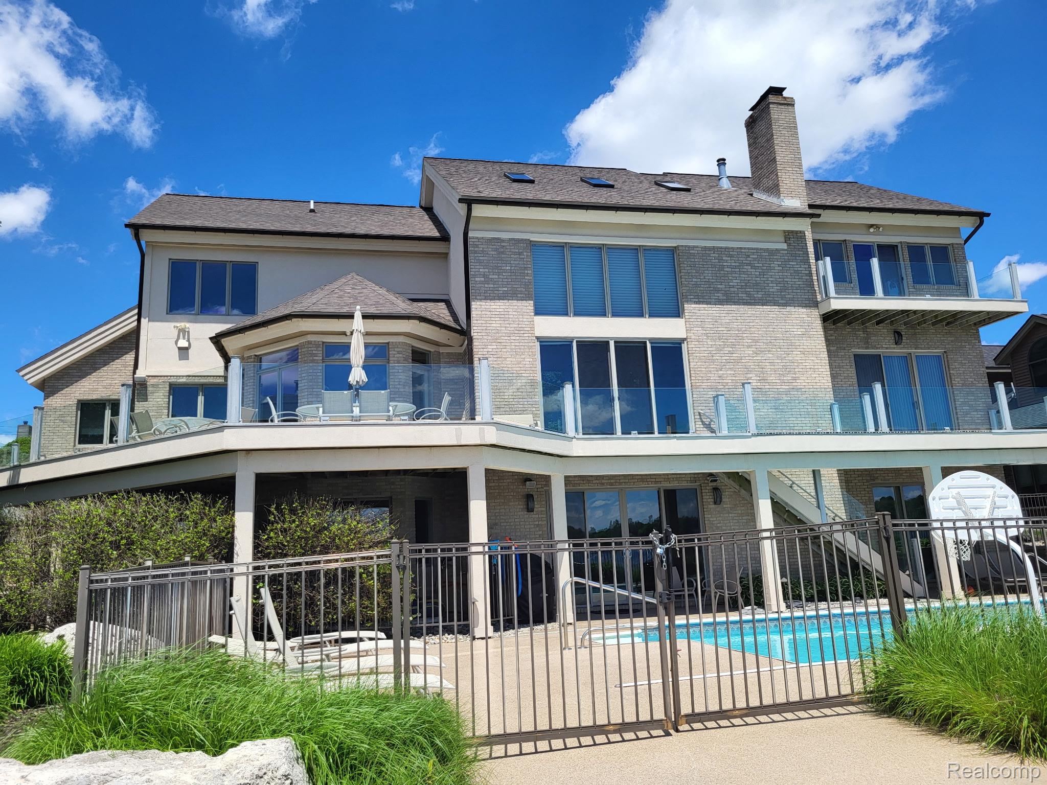 1296 Labrosse Drive