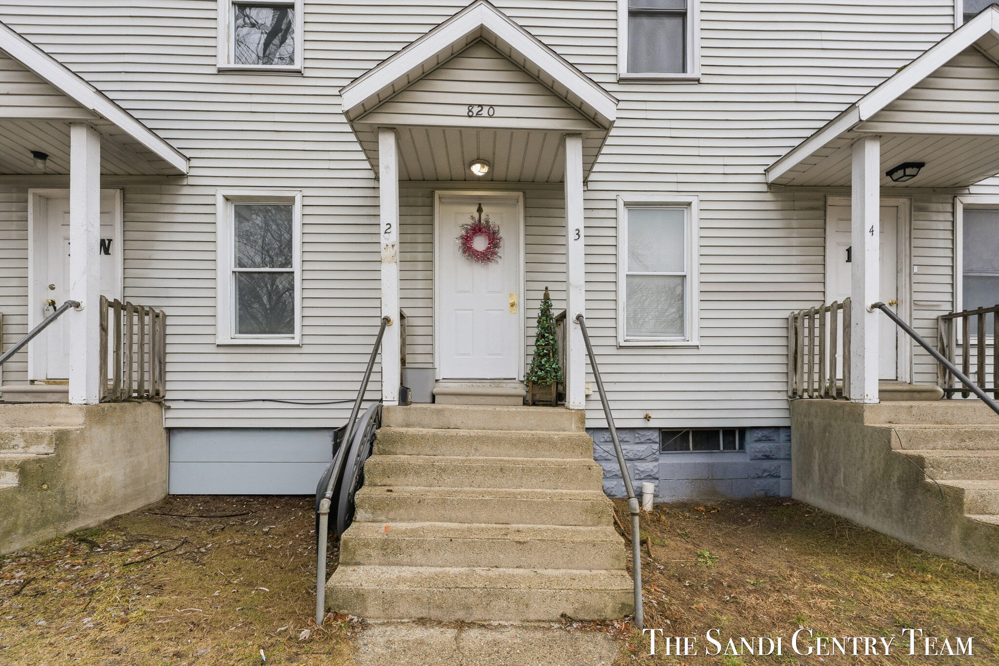 820 W Southern Avenue