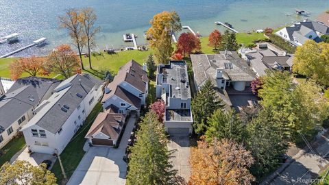 3217 Interlaken Street West Bloomfield Charter Township MI 48323