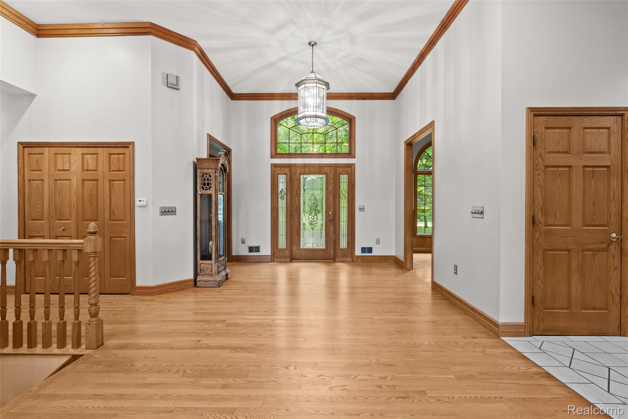 9997 APPLEGATE Lane