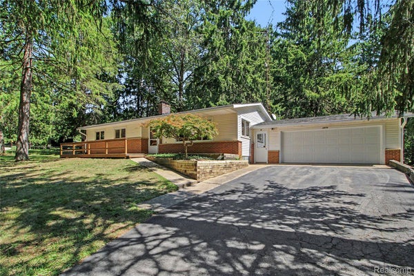 3416 E PINEVIEW DR, DEXTER, MI 48130 - Image 46ed2c971968ab4e1d3aab71496bc0de/1128994164