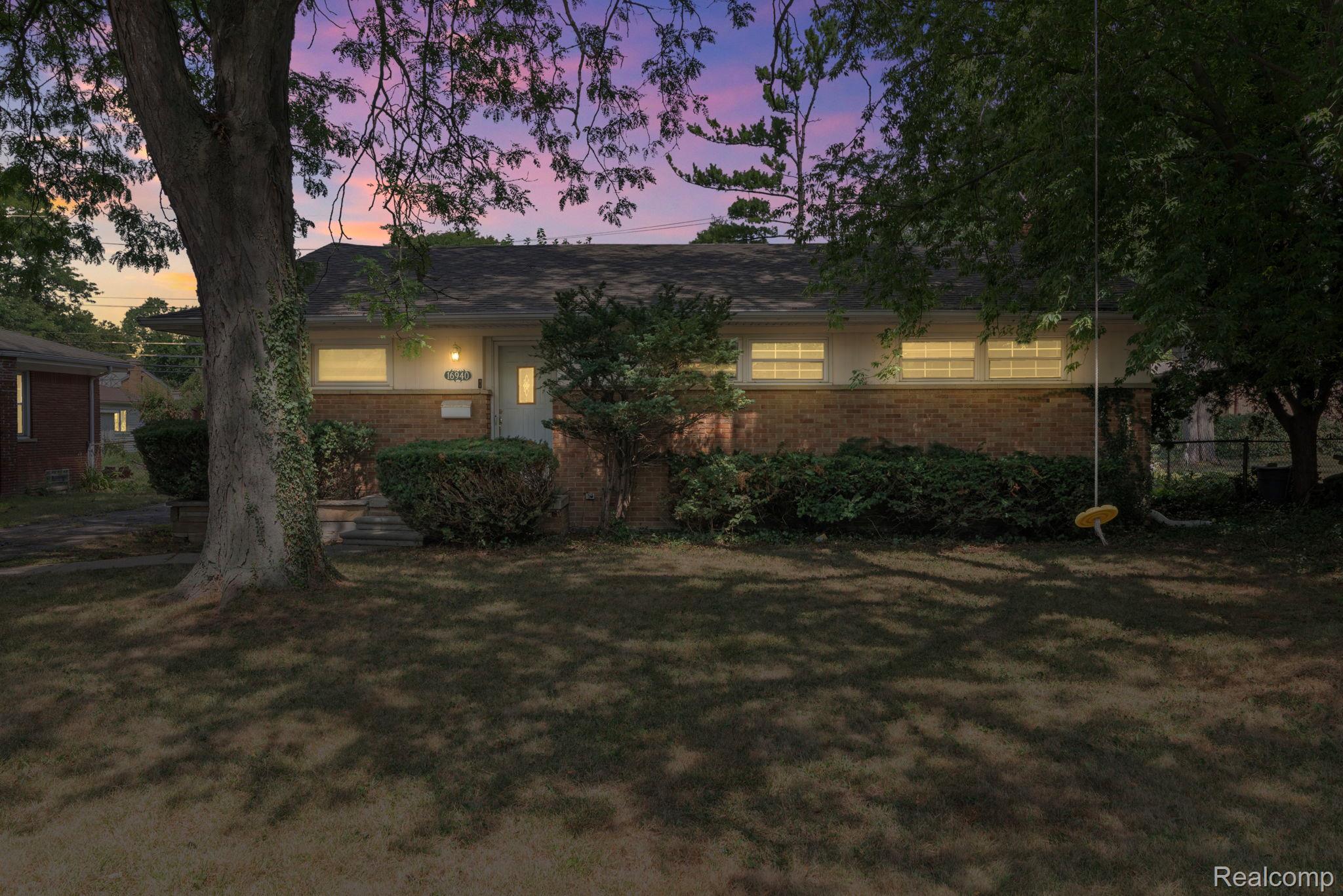 16940 W 13 MILE Road