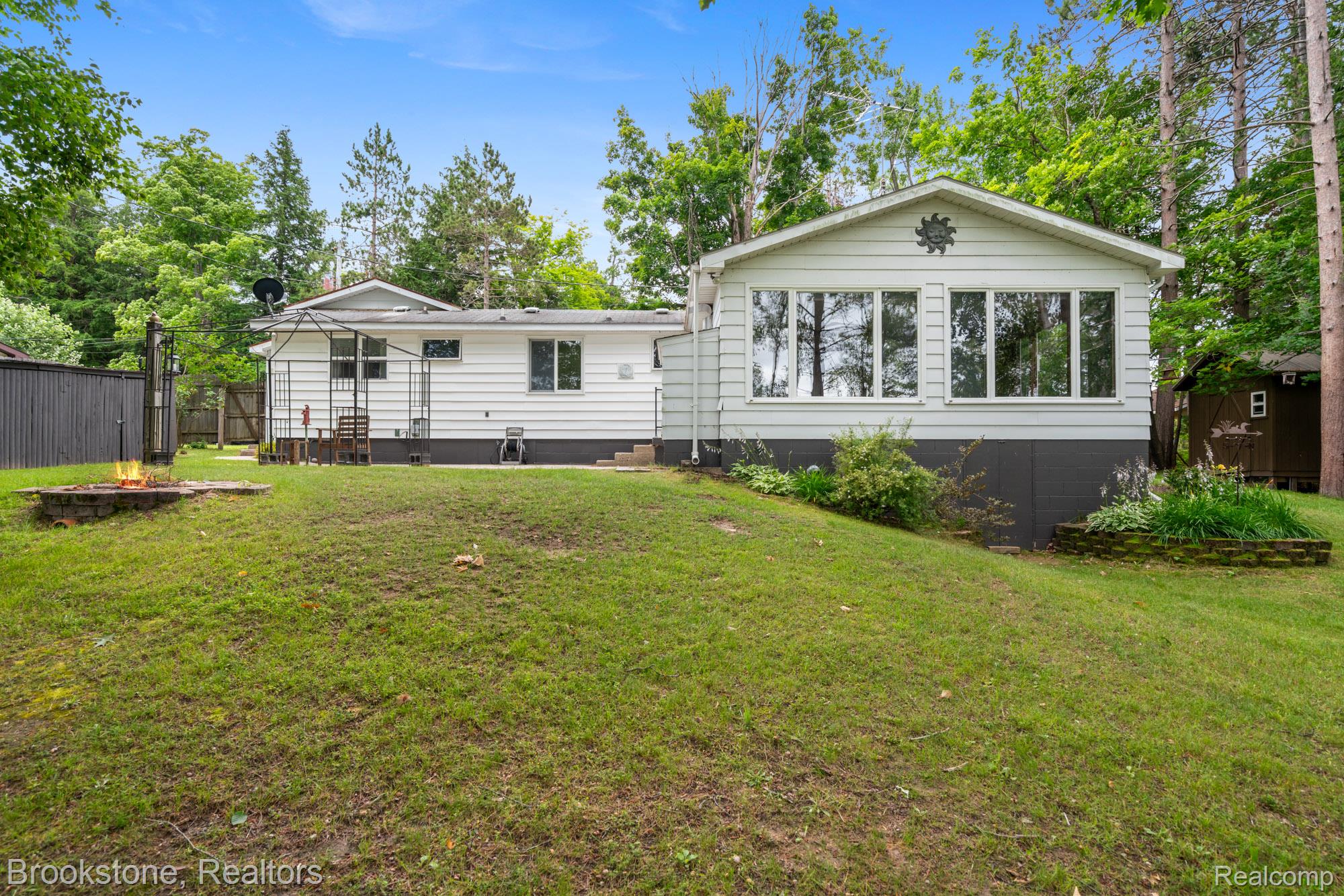 5699 S Smith Road