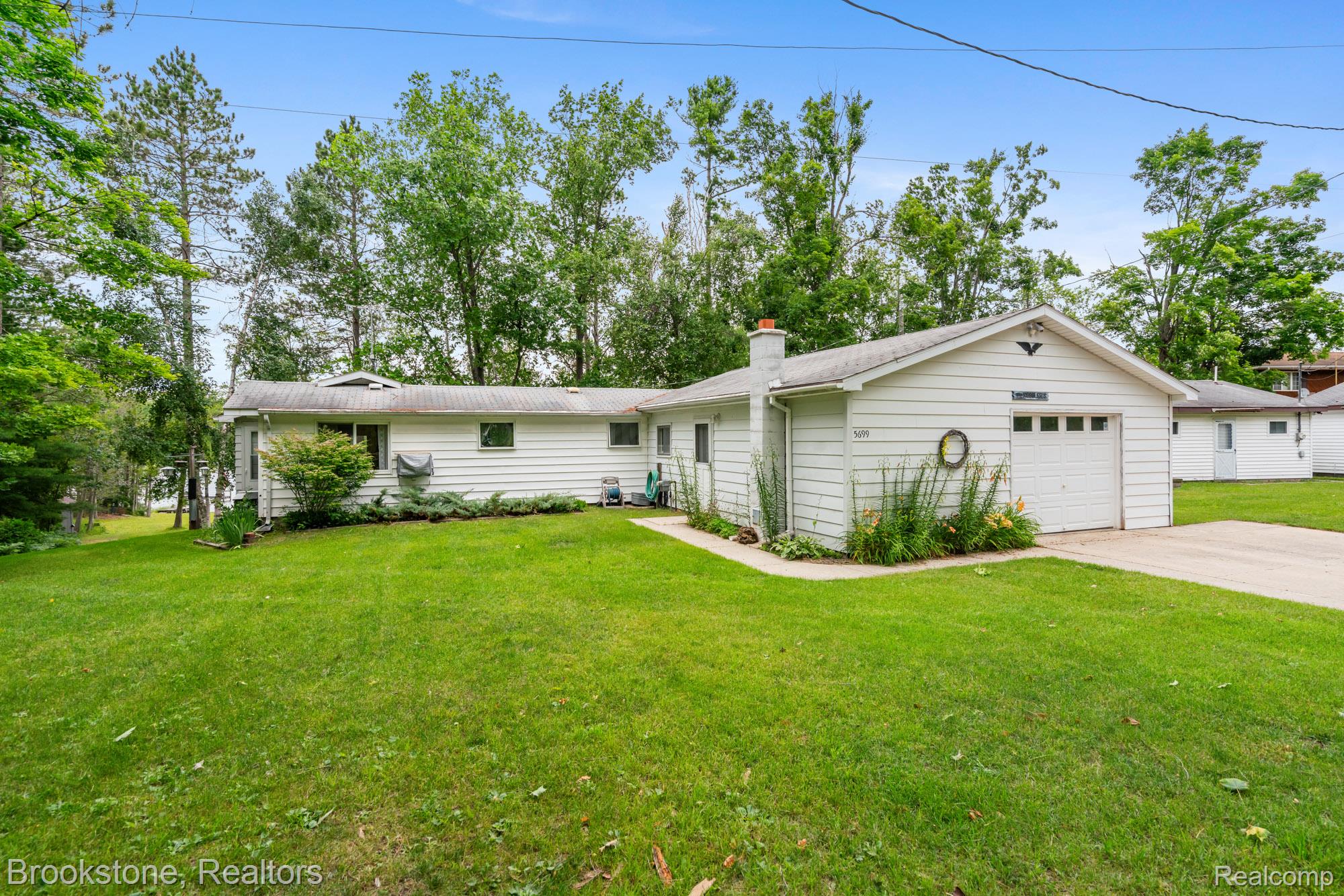 5699 S Smith Road