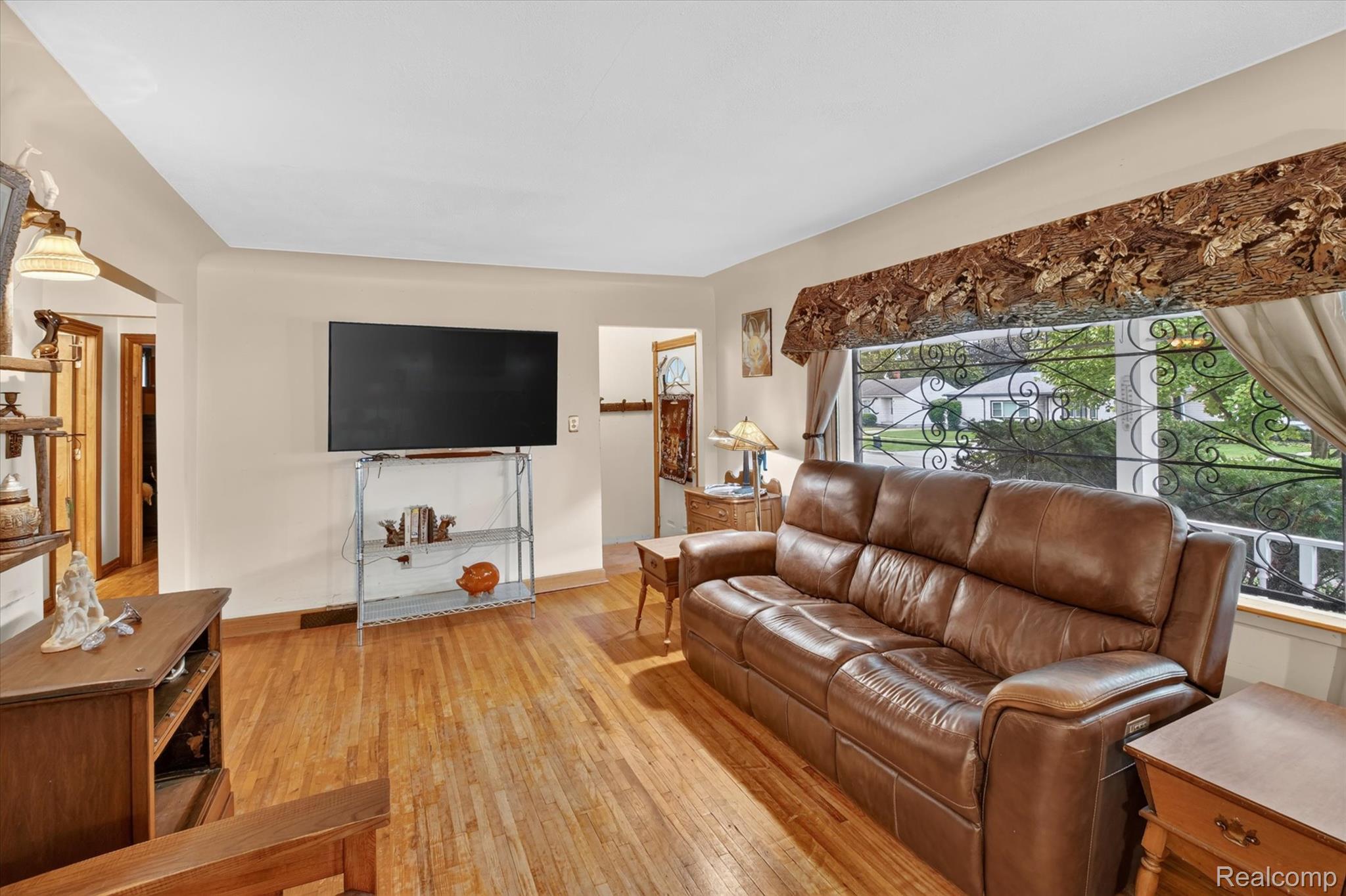 23276 Annapolis Street