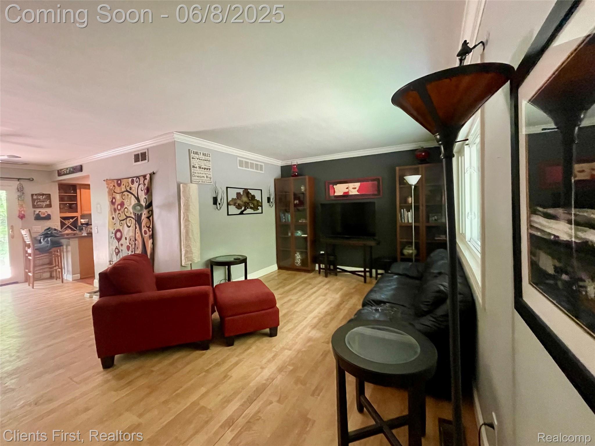5844 Crandall Road