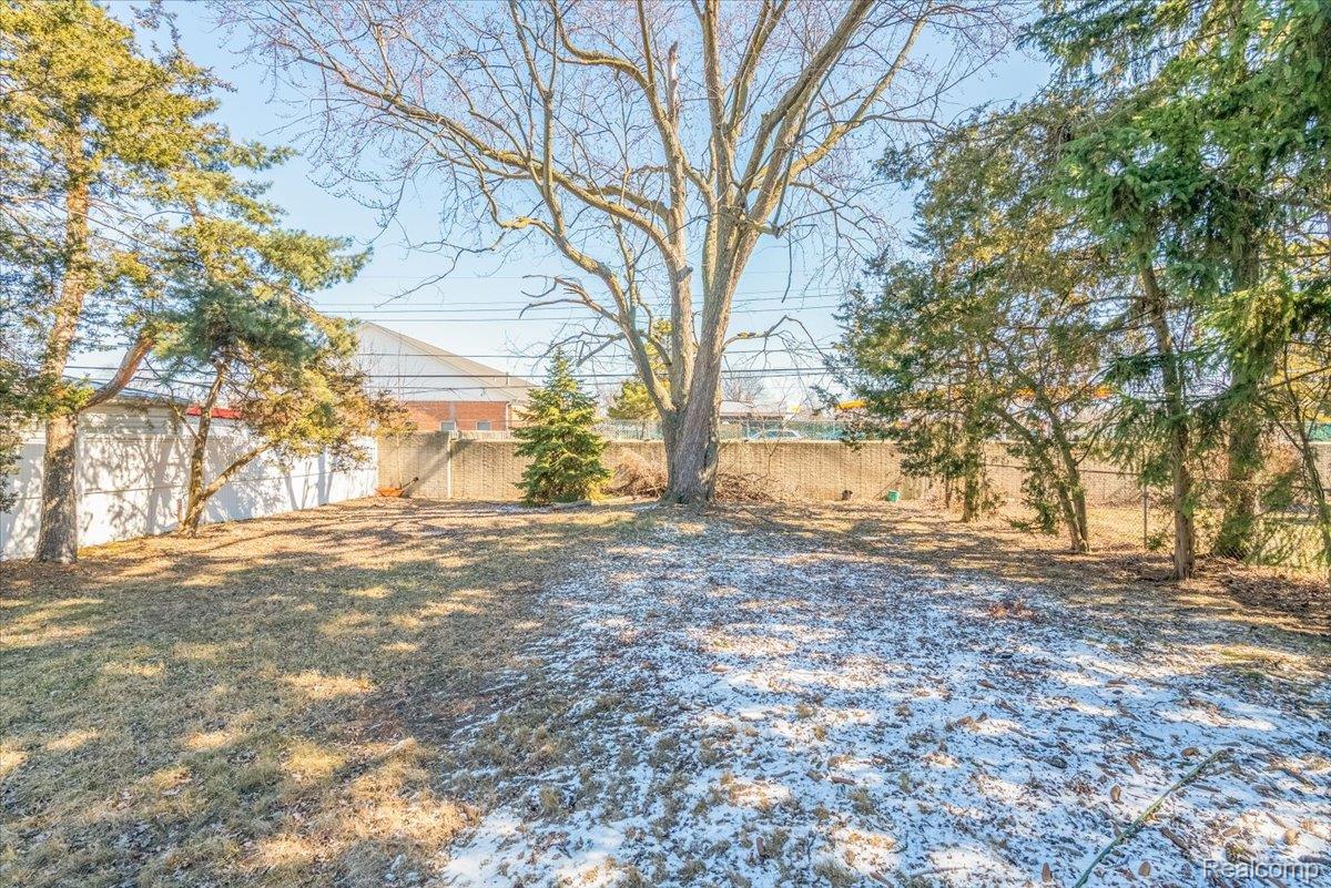 27046 Clarpointe Drive