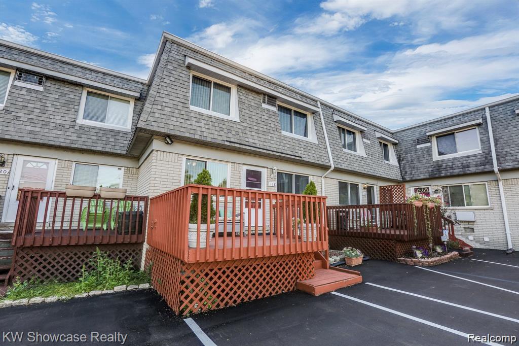 118 W Ladd Road Drive
