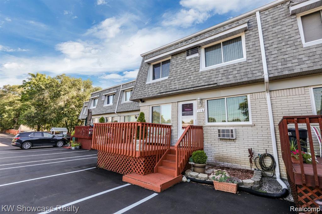 118 W Ladd Road Drive