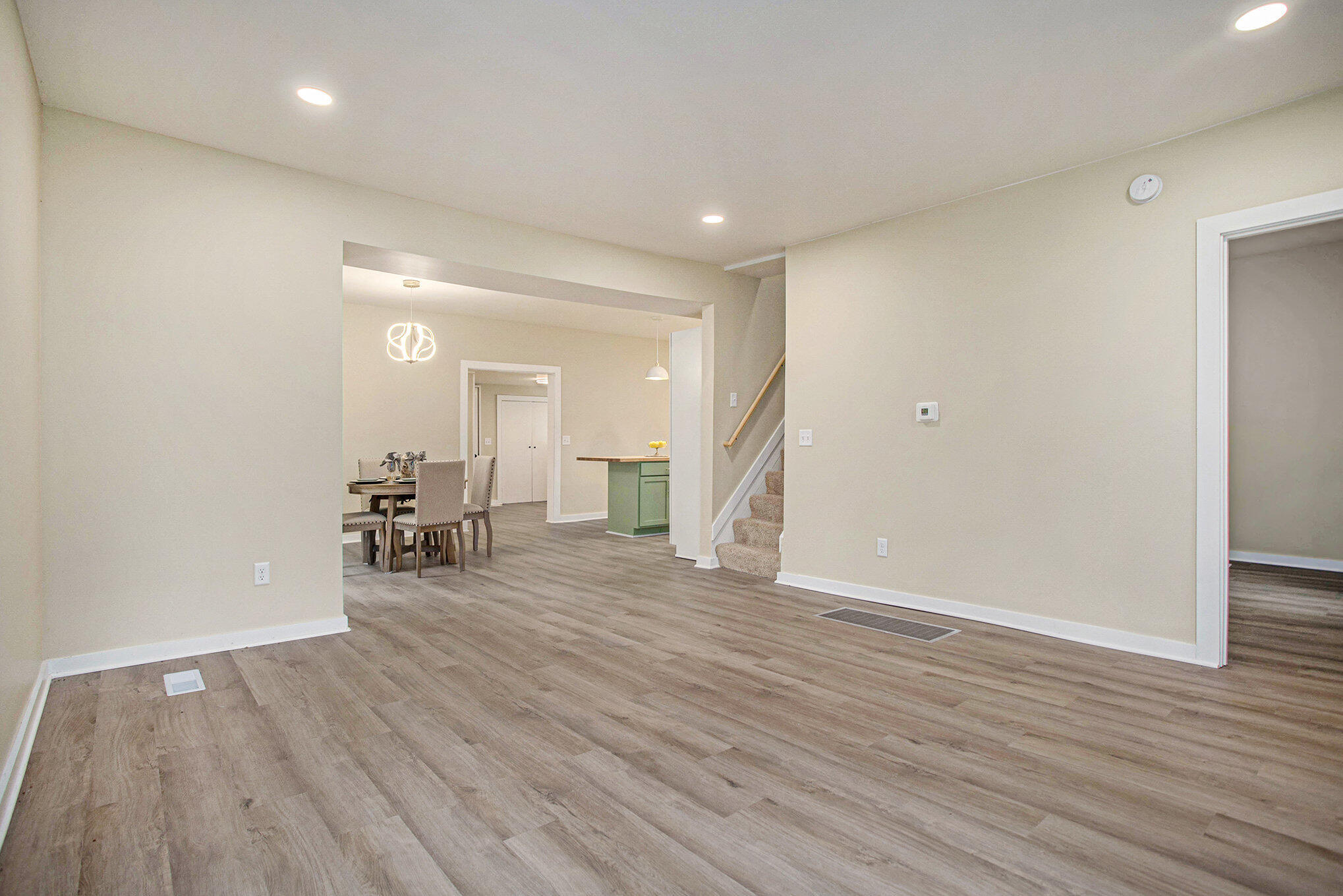 Union City Village, Michigan 49094, United States, 4 Bedrooms Bedrooms, ,2 BathroomsBathrooms,Residential,Active,138850