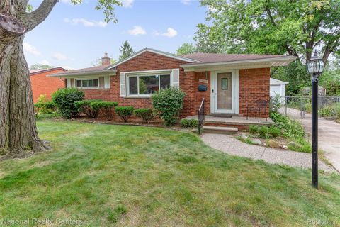 23065 Warner Street Farmington City MI 48336